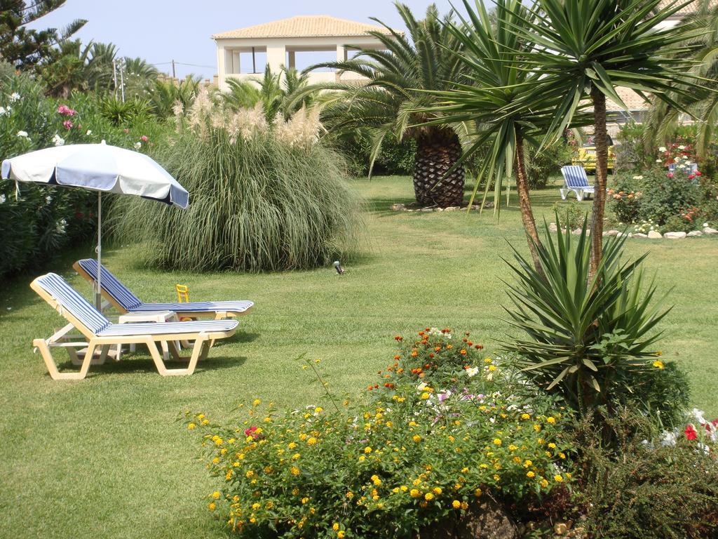 Eleftheria Studios And Apartments Ахарави Экстерьер фото